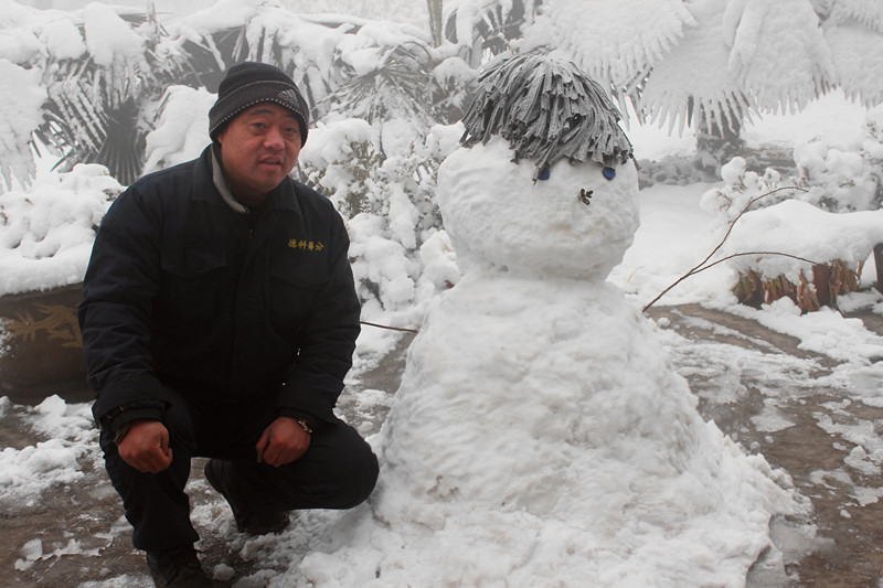 德科篩分雪人 德科篩分雪人